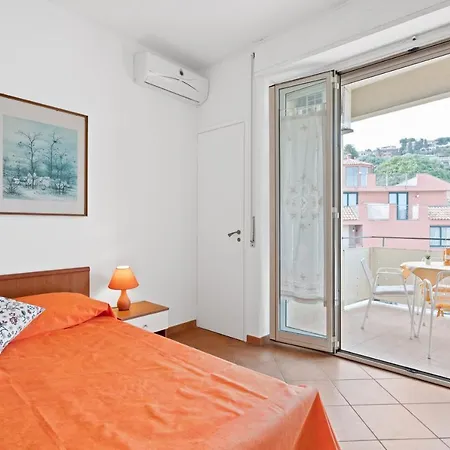 Apartment Seaview With Parking Aci Castello